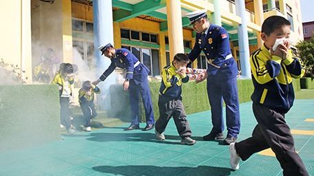学消防 护成长