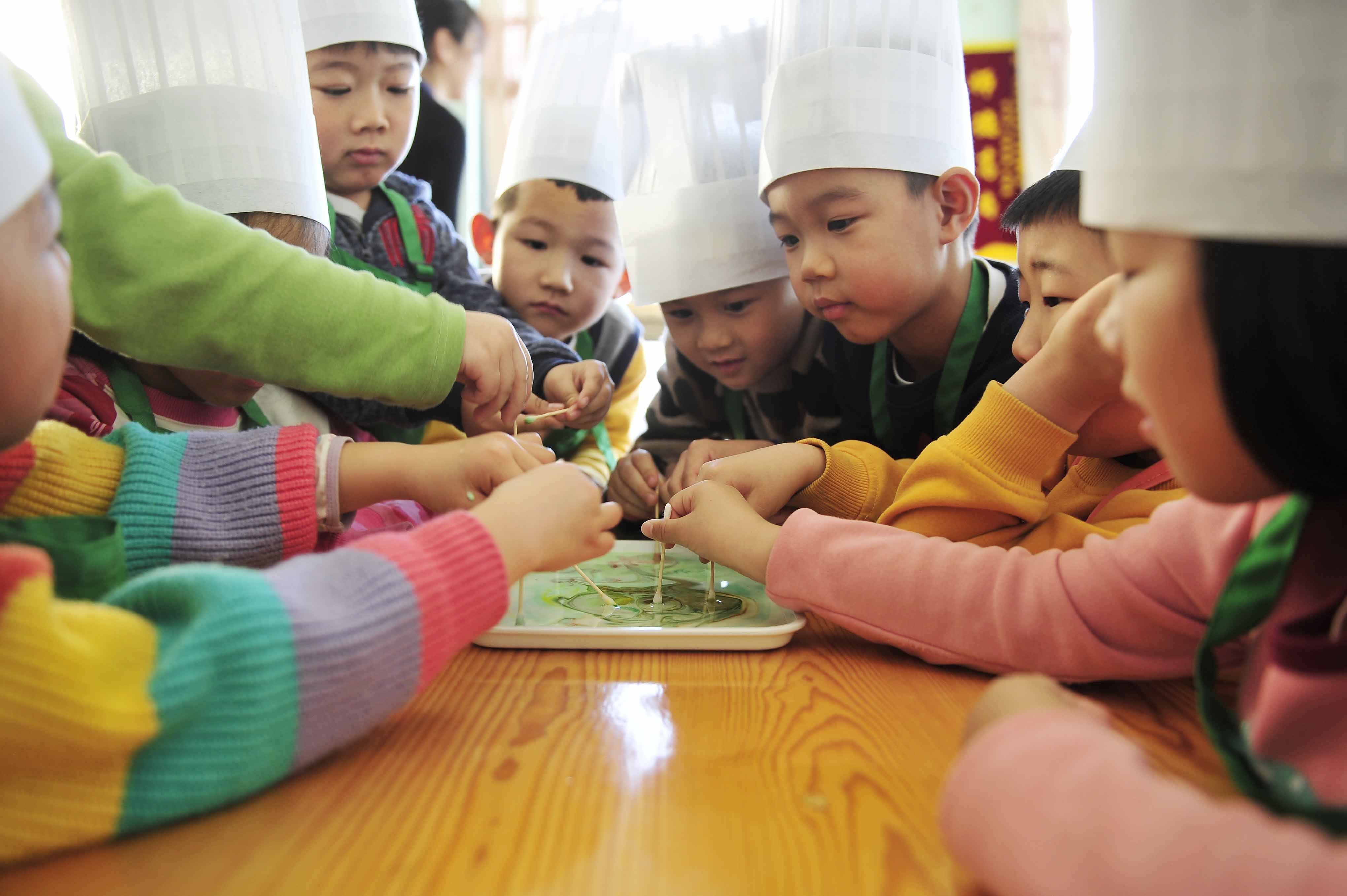  [儿童奶商训练营落地 食育教育示范课走进试点幼儿园] 