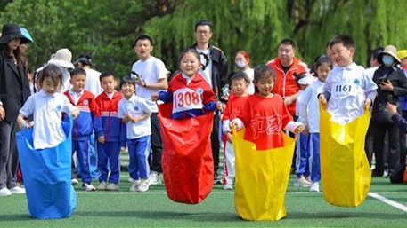 青岛：亲子运动 悦享童年