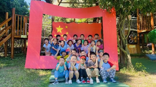 “童”在国旗下3.jpg