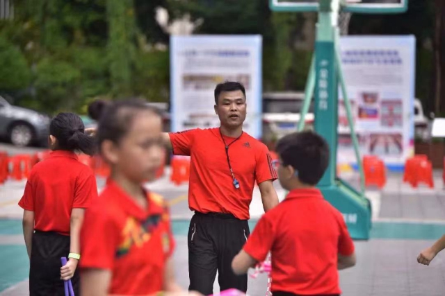 落实“双减”政策 齐心聚力增强学生体质