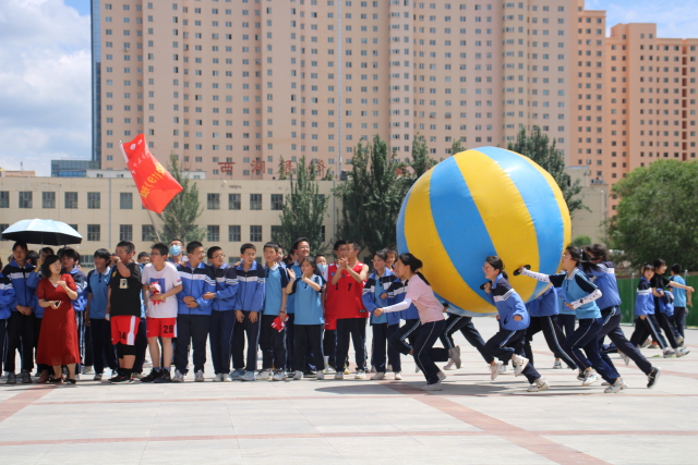 临夏市五中学趣味运动会.JPG
