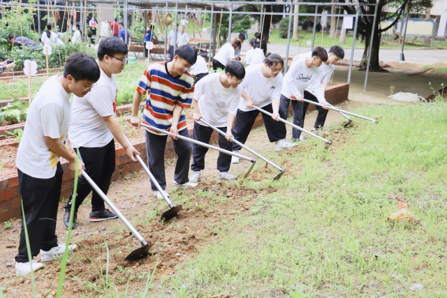 梧州学院：创办耕读实践园开展劳动实践