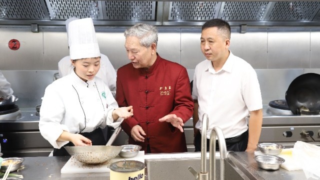 贵州食品工程职业学院：“食神”进校，黔菜出山