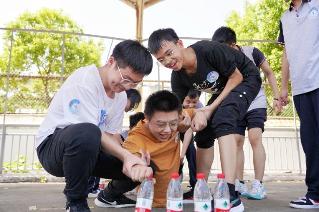 观城中学学生体验“新生校园闯关”活动 学校供图.jpg