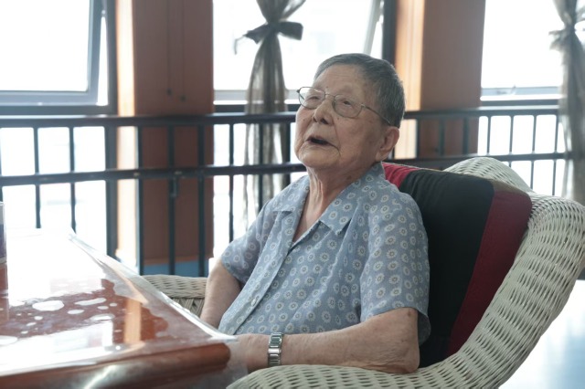 张平老师个人照片 袁嘉怡 摄.jpg