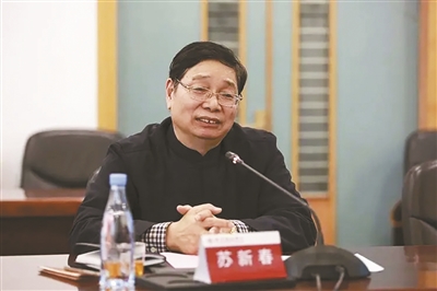 银发苍苍,奔赴下一场山海
