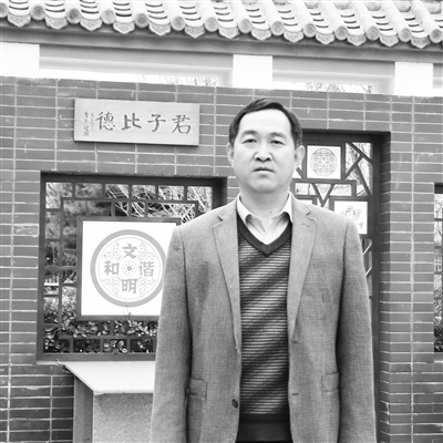 推动读书，教育故事更精彩