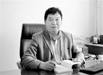 推动读书，教育故事更精彩