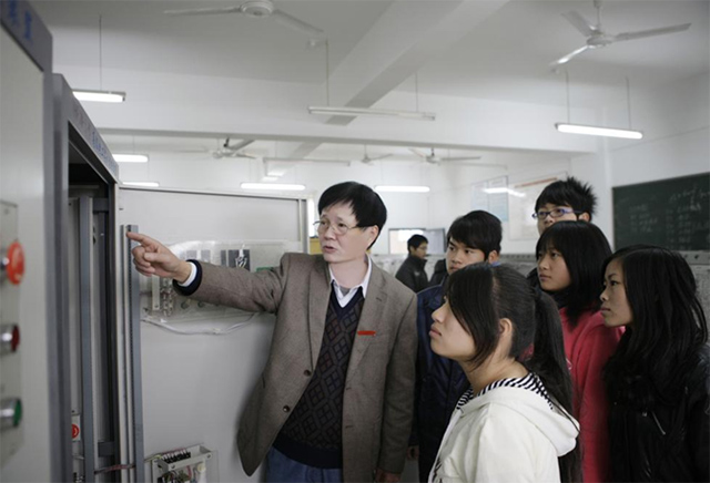 用学术成果服务红土地